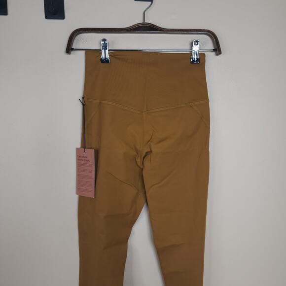 Girlfriend Collective Compressive High-Rise Legging in Saddle Size S - Picture 4 of 8